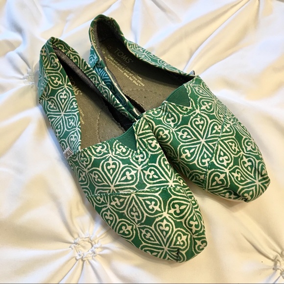 Toms Shoes - Toms Green Patterned Slip-ons